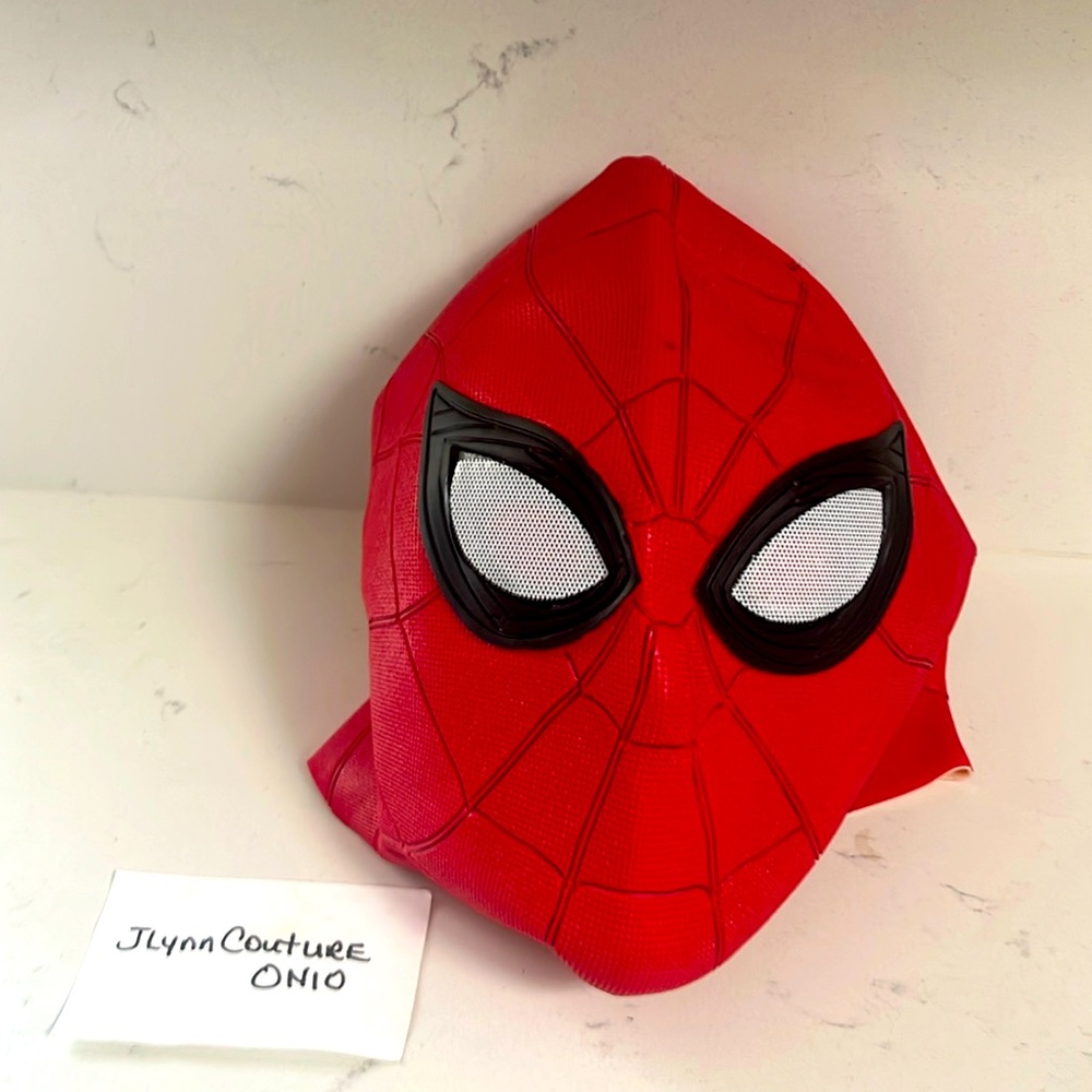 New MARVEL Spiderman Red Mask New well made perfect for dress up or Halloween